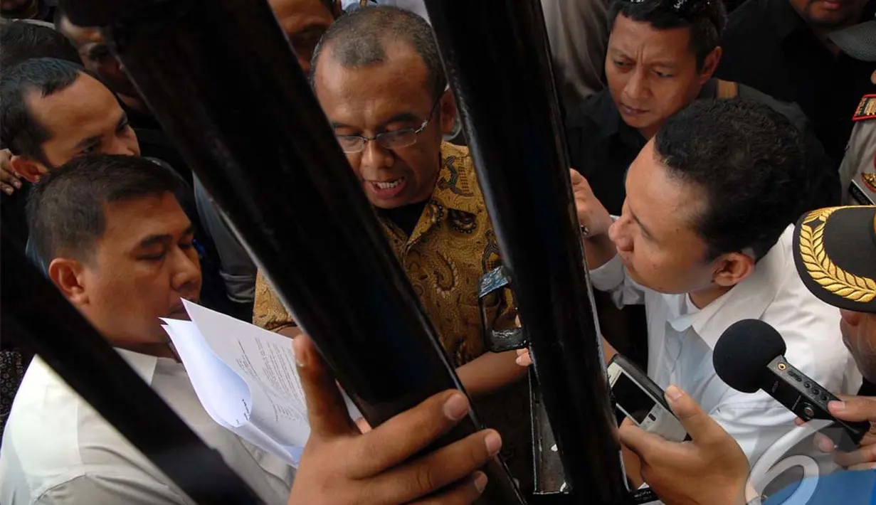 Mereka kecewa karena Menpora yang merupakan hasil dari pemilu pasca-Reformasi dan polisi yang mandiri sebagai buah Reformasi saat ini justru melarang para pejuang Reformasi untuk berkumpul, Jakarta, Selasa (24/06/2014) (Liputan6.com/Faisal R Syam)