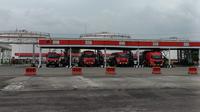 Direktur Utama PT Pertamina (Persero) Nicke Widyawati mengunjungi Aviation Fuel Terminal (AFT) Halim Perdanakusuma, Jakarta Timur, Jumat (5/4)/Istimewa.