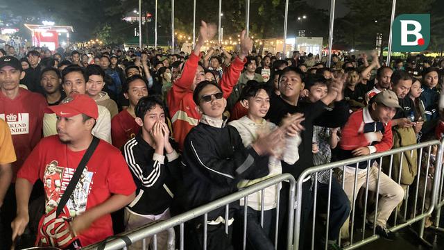 Nonton bersama Timnas Indonesia vs Filipina: MALAMNYA BOLA