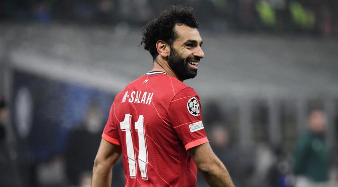 Pemain Bintang Liverpool ini masih menjadi salah satu sosok yang paling berbahaya jika sudah berada di depan gawang lawan. Mohamed Salah telah mengoleksi delpan gol di Liga Champions musim ini. (AFP/Filippo Monteforte)