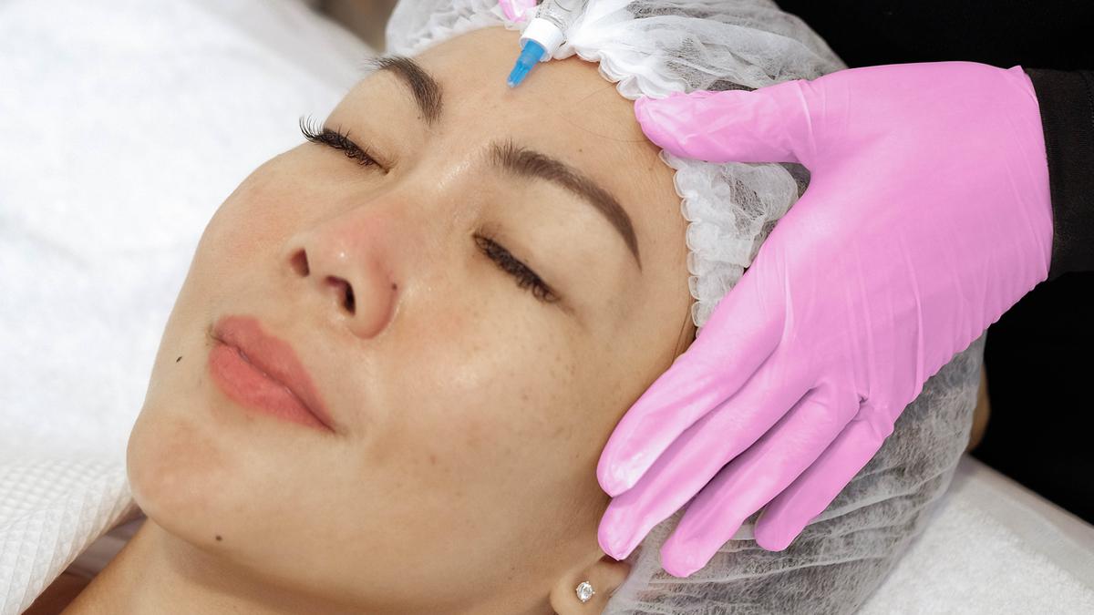 Rahasia Kulit Glowing dan Awet Muda Tanpa Ribet dengan Skinbooster Premium di The Elshe Clinic