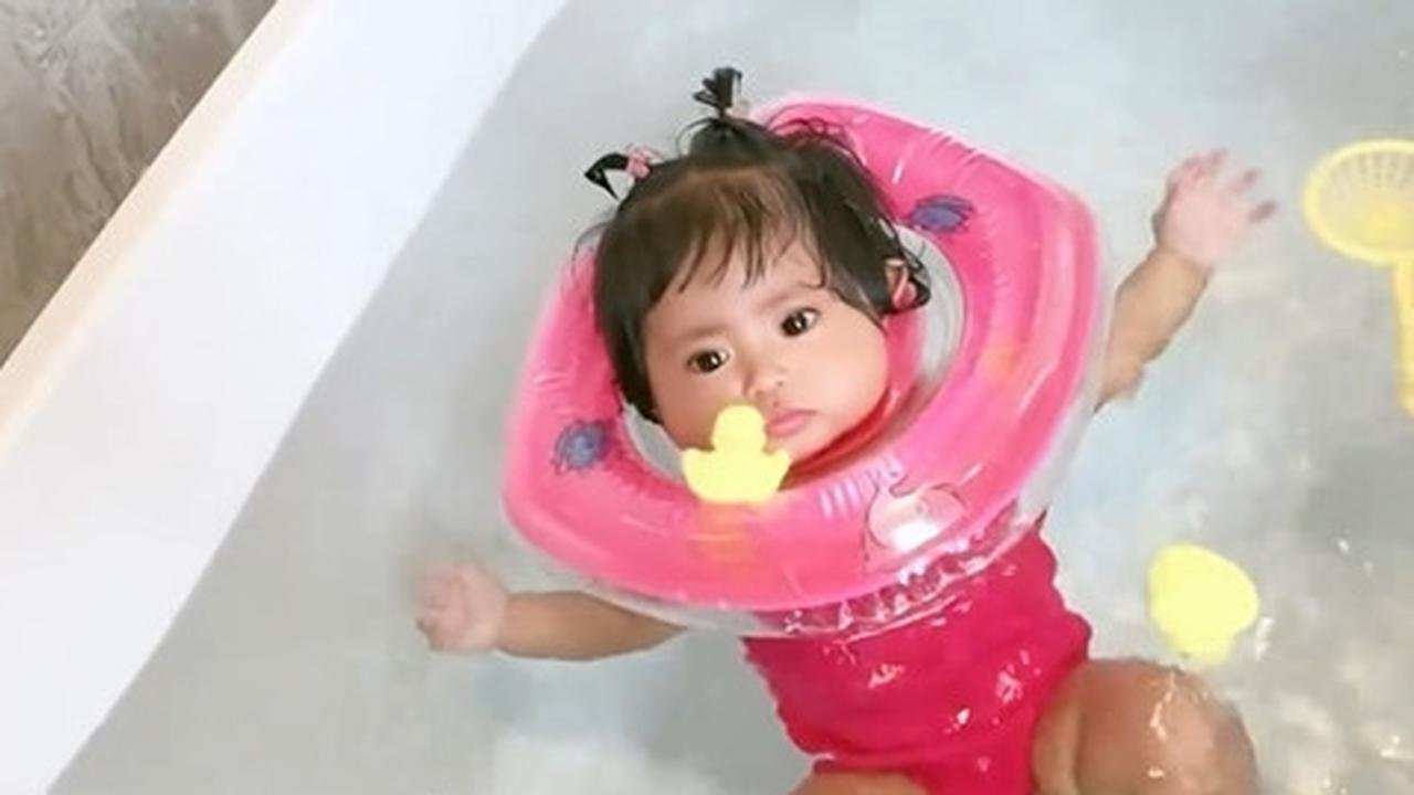 Rumah Denny Caknan dan Bella Bonita dikenal mewah, terbukti dari bak mandi mereka yang tampak begitu mahal dan eksklusif.<br>