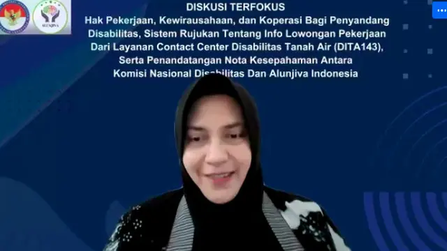 Destri Anna Sari menjelaskan mengenai koperasi disabilitas dalam acara ‘Diskusi Terfokus dan Penandatanganan MOU antara Komisi Nasional Disabilitas dan Alunjiva Indonesia’ secara daring pada Kamis, (15/6/2023).