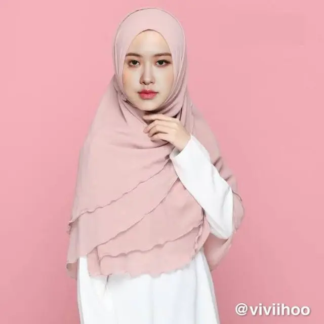 6 Editan Foto Rose Blackpink Pakai Hijab, Fans Senyum Lebar