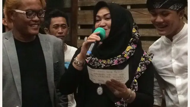 Sule, dan istri