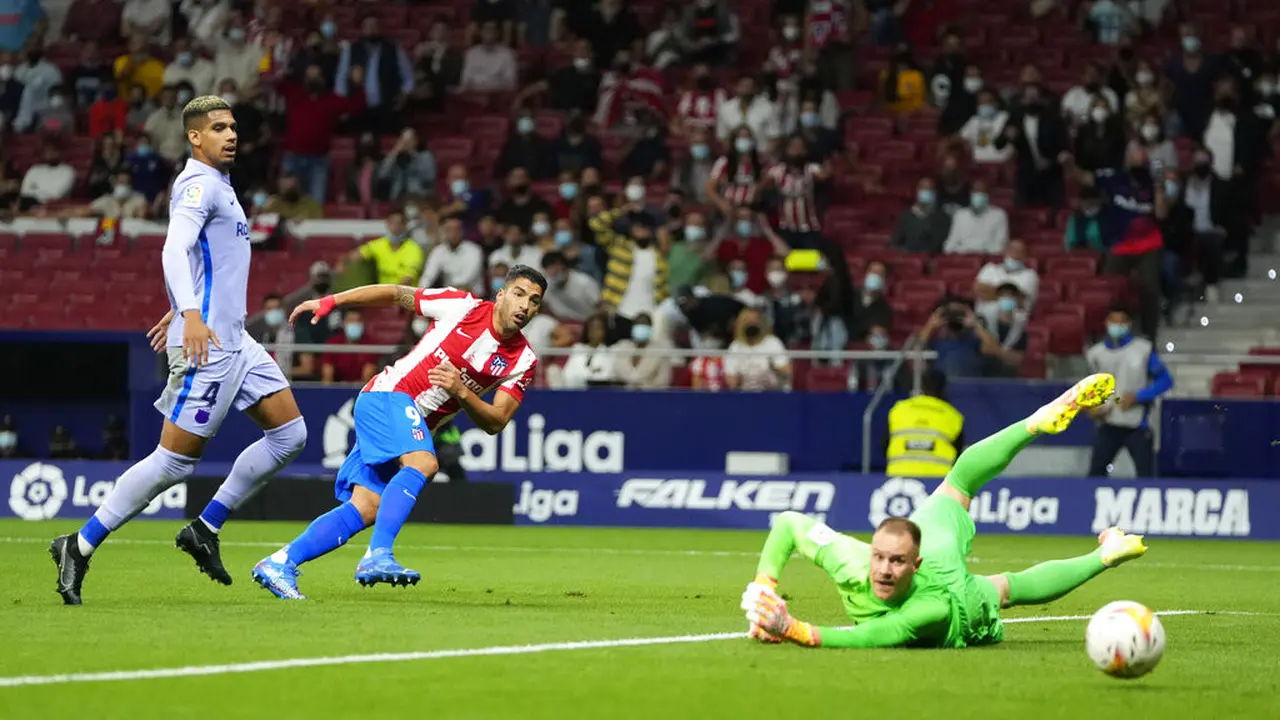 Gol Suarez dan Lemar Antar Atletico Madrid Bungkam Barcelona