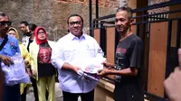 Ketua Umum Relawan Buruh Sahabat Ganjar yang juga Wakil Ketua Umum Tim Pemenangan Nasional (TPN) Ganjar-Mahfud, Andi Gani Nena Wea blusukan ke pemukiman warga dan rumah-rumah pekerja di Teluk Betung Selatan, Bandar Lampung. (Istimewa)