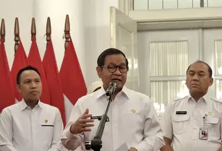 Gubernur Pramono Anung di Balai Kota DKI, Rabu (24/6/2026). (Liputan6.com/Winda Nelfira)