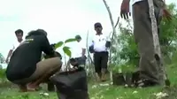 Antisipasi Longsor, Warga Kupang Ramai-ramai Tanam Pohon