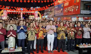 Menteri Koordinator Bidang Infrastruktur dan Pembangunan Kewilayahan (IPK), Agus Harimurti Yudhoyono (AHY) saat perayaan malam Tahun Baru Imlek 2026 di Batam, Kepulauan Riau. (Foto: Liputan6.com/Arief RH)
