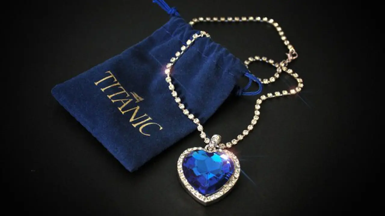 Berlian heart of the ocean diamond 1