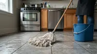 Cara Mencuci Kain Pel yang Berminyak, Serat Kain Bisa Kembali Kesat dengan Langkah Mudah