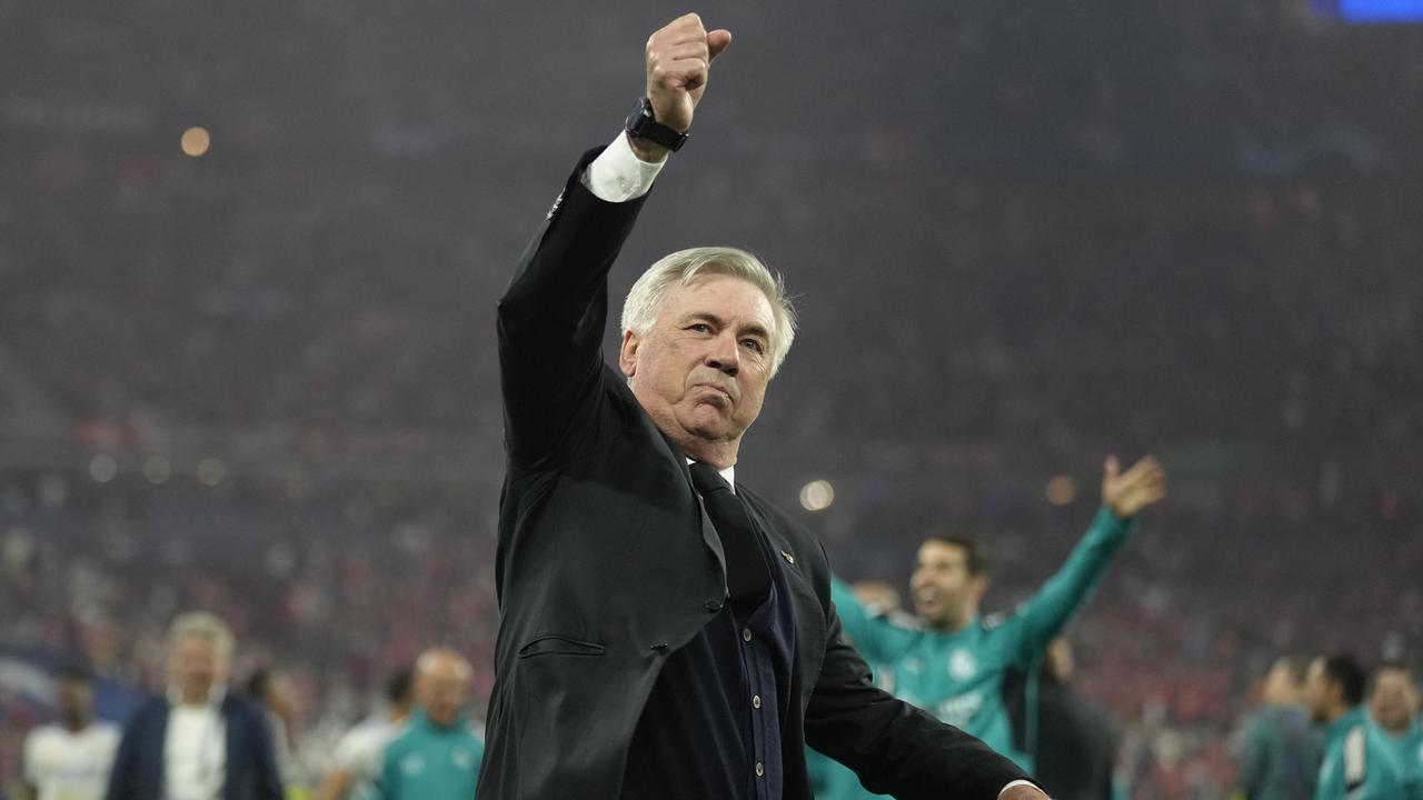 Foto: Don Carlo dan Sederet Pelatih Italia yang Pernah Memenangi Liga Champions