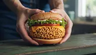 Resep Burger Mie Instan Renyah yang Anti Hancur