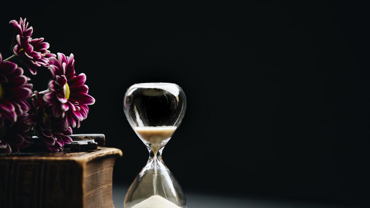 Ilustrasi sisa umur manusia. Dok: Nathan Dumlao/Unsplash
