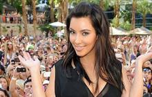 Sebar foto pistol, Kim Kardashian picu kontroversi