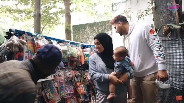 Ammar Zoni dan Irish Bella Borong Mainan