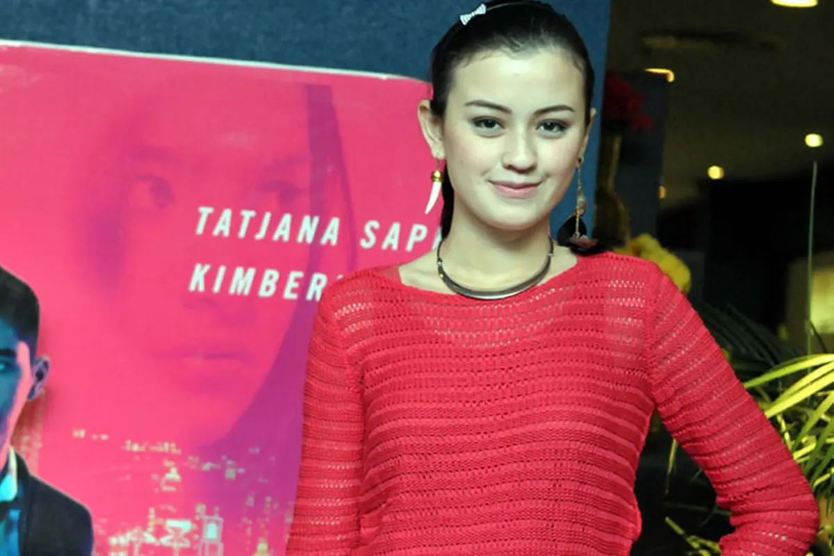 Syuting di Hong Kong, Kimberly Ryder Boyong Keluarga