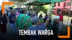 Kelompok pemuda tak dikenal secara membabi buta tembak warga di Medan dengan senapan angin. Akibat kejadian ini seorang pria tewas tertembak.