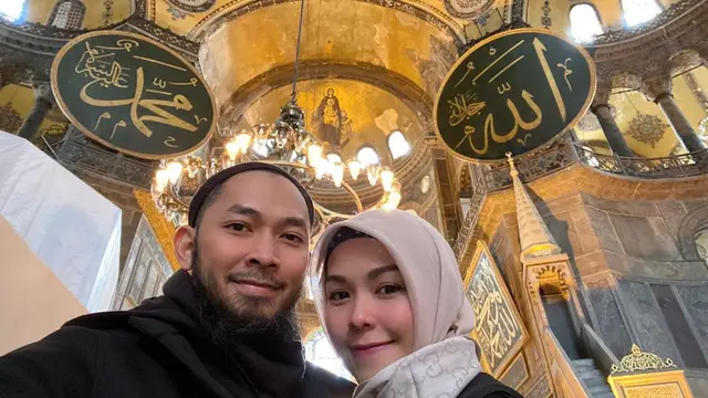Uki Kautsar dan Metha Yunatria