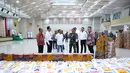 Direktur Human Capital & Compliance BRI, A. Solichin Lutfiyanto, bersama tim Elang dan insan BRILian turun langsung ke lokasi bencana di Sumatera Barat. Kehadiran mereka menjadi bentuk kepedulian BRI untuk memastikan bantuan tepat sasaran. Foto: BRI