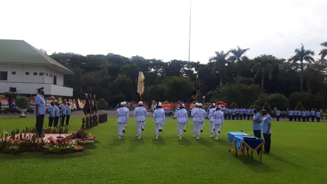 Kepala Staf Angkatan Udara (KSAU) Marsekal TNI Fadjar Prasetyo memimpin jalannya apel likuidasi Kohanudnas, peresmian Koopsudnas dan pelantikan Pangkoopsudnas, Jumat (28/1/2022) (Liputan6.com / Muhammad Radityo Priyasmoro)