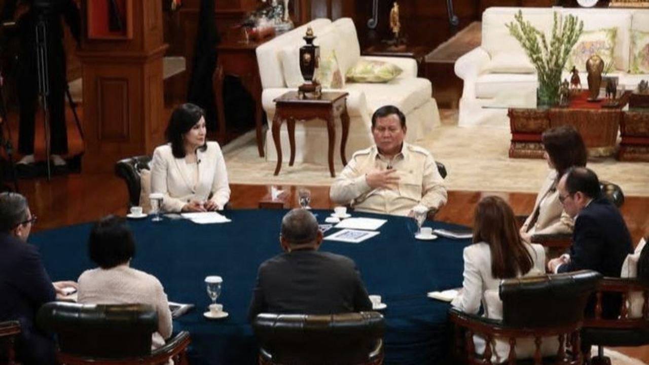 VIDEO: Momen Prabowo Dikepung 7 Pemimpin Media Nasional Usai Trump Umumkan Perang