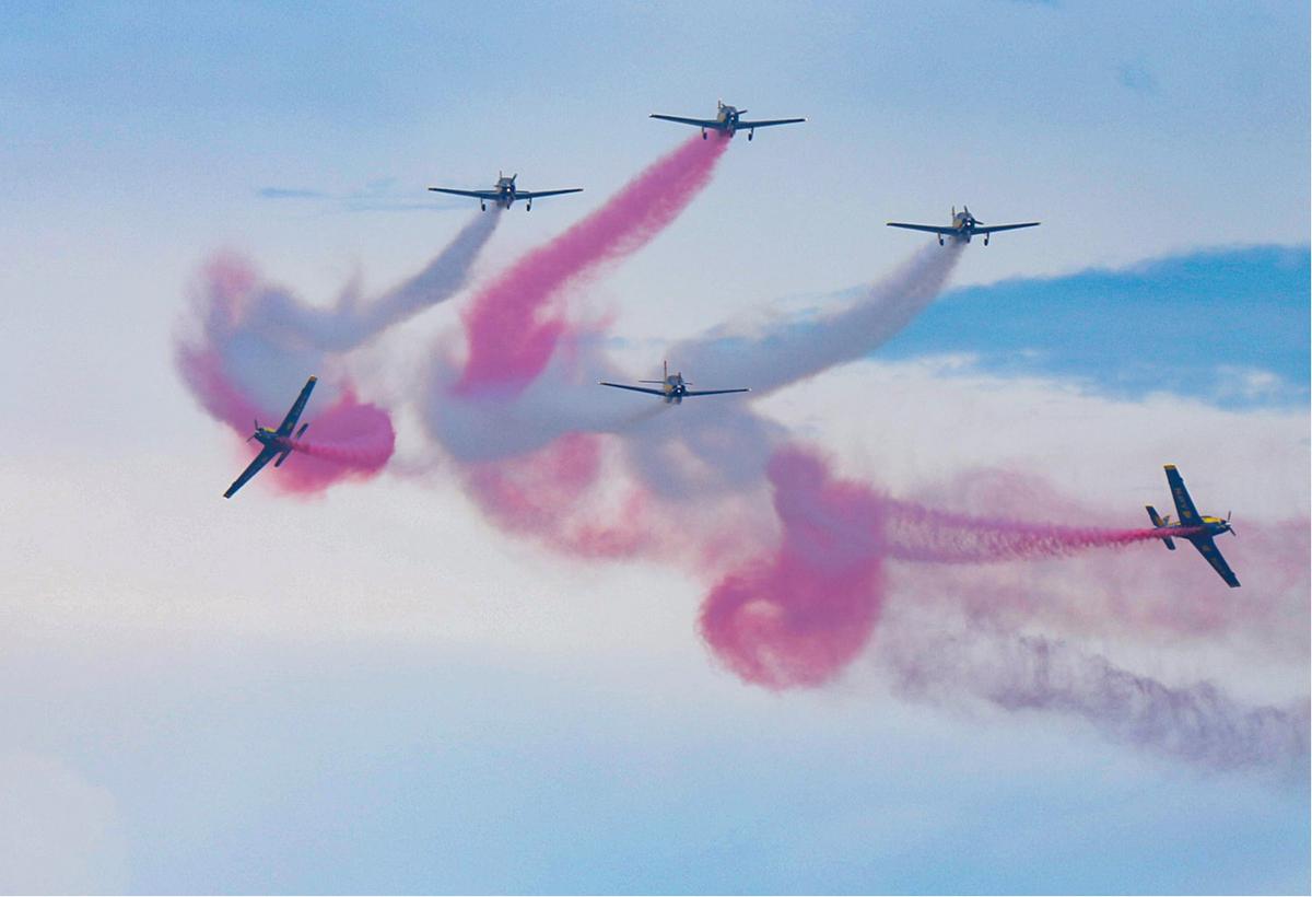 FOTO: Parade Kapal Perang dan Atraksi Prajurit  TNI AL Meriahkan Sailing Pass 2025