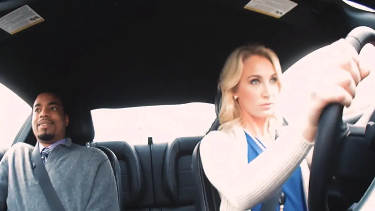 Keren! Perempuan Ini Ternyata Ahli Drifting