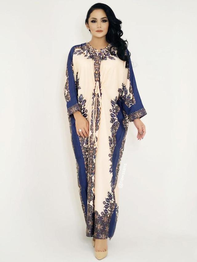 6 Potret Krisdayanti Kenakan Kaftan, Tuai Pujian