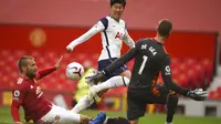 Saran Patrice Evra buat Fans Manchester United: Beli PS, Jadon Sancho, dan Lionel Messi