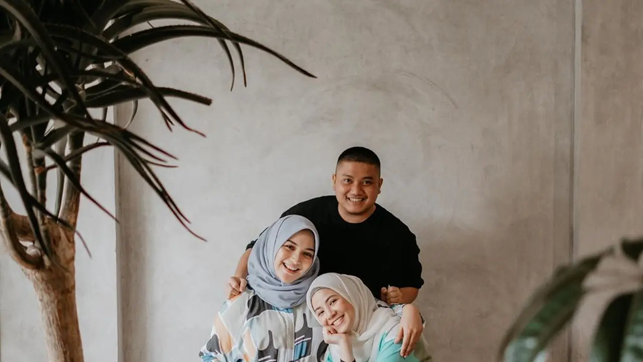 6 Momen Citra Kirana Kunjungi Cafe Natasha Rizky, Sahabat yang Saling Dukung