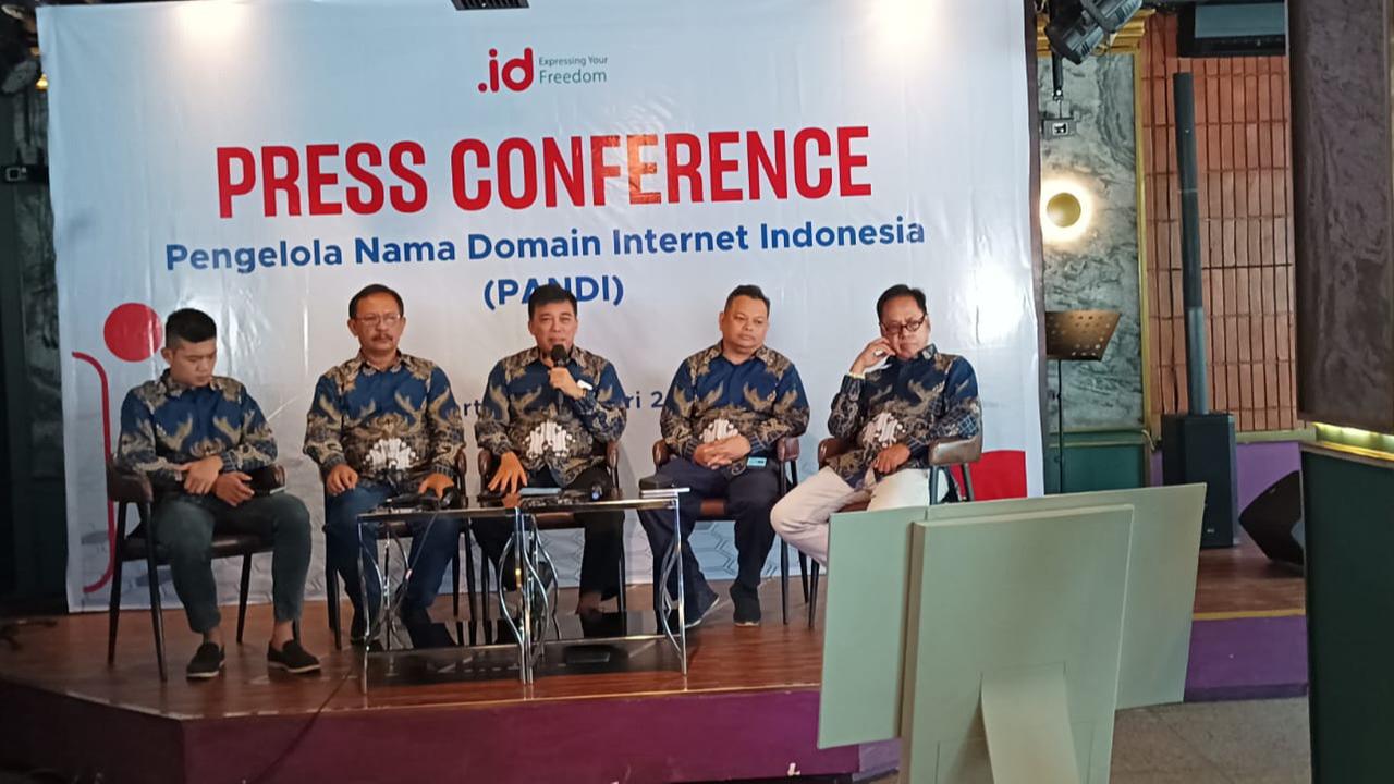 Pengguna Domain ID Tembus 1.215.714 di 2024