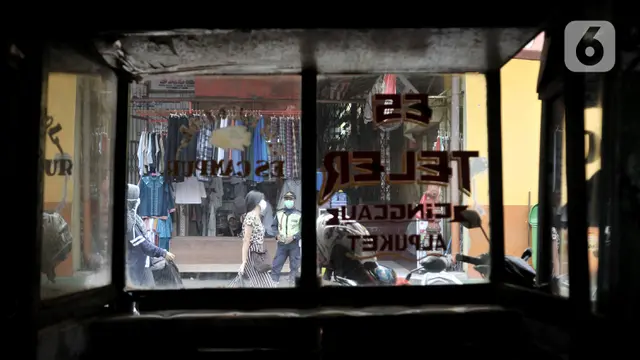 Sepi Pasar Jatinegara Akibat COVID-19
