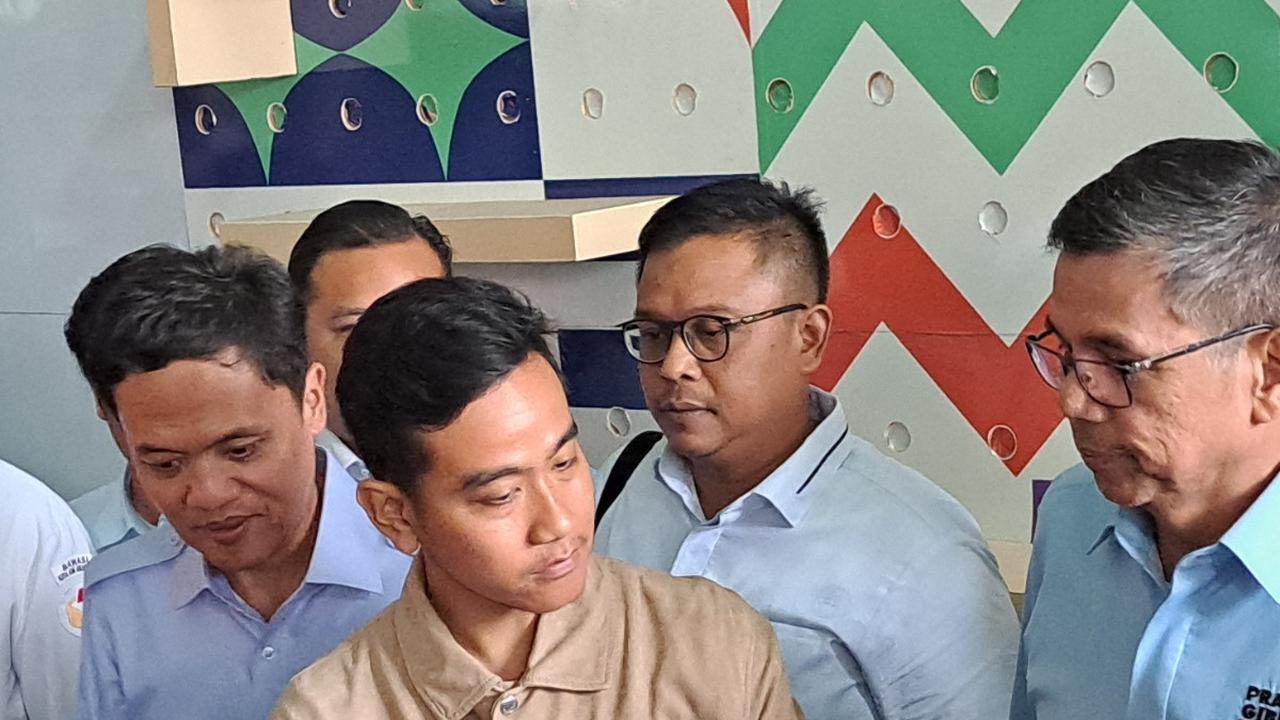 VIDEO: TKN Prabowo Akui Gibran Bersikeras Hadiri Panggilan Ulang Bawaslu