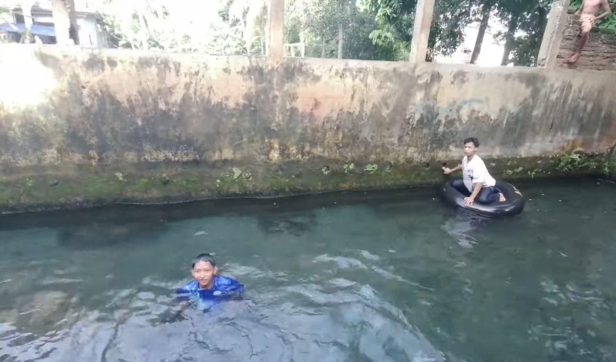Kedalaman Sekitar Satu Meter
