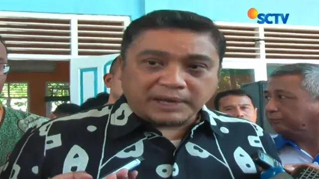 Ketua Komisi IX DPR Dede Yusuf mengecam peredaran obat PCC saat mengadakan kunjungan kerja di Bandung.