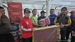 Kemensos Salurkan Bantuan Korban Banjir Bandang di Kota Padang