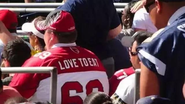 10 Nama Punggung Nyeleneh di Baju Jersey Ini Bikin Geleng Kepala