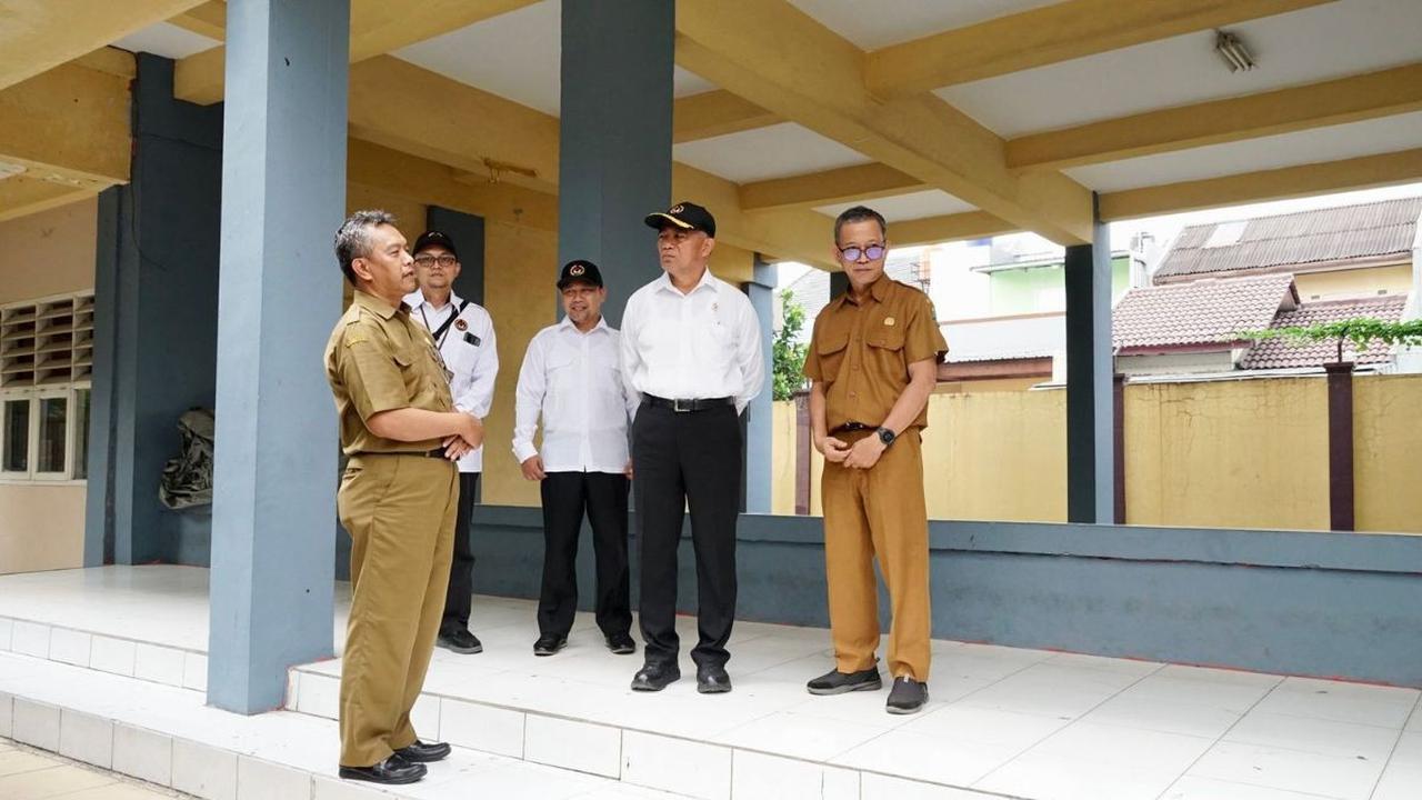 Kepala Sekolah SMA Negeri 5 Tangerang Selatan Suhermin mengatakan, pihaknya menyambut positif kehadiran Menko PMK di sekolahnya.
