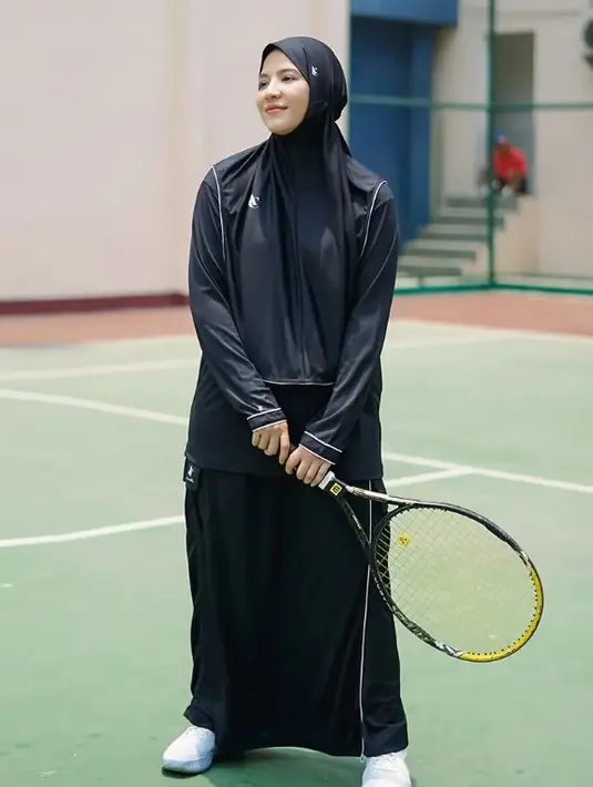 Natasha Rizki main tenis [Instagram/natasharizkynew]
