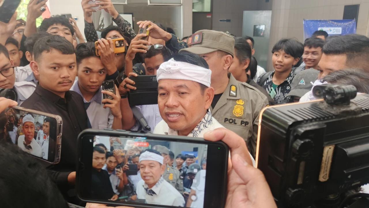 VIDEO: Dedi Mulyadi Blak-blakan Bantu Korban Bencana Sumatera "Kita Bawa Uang Dibagikan!"