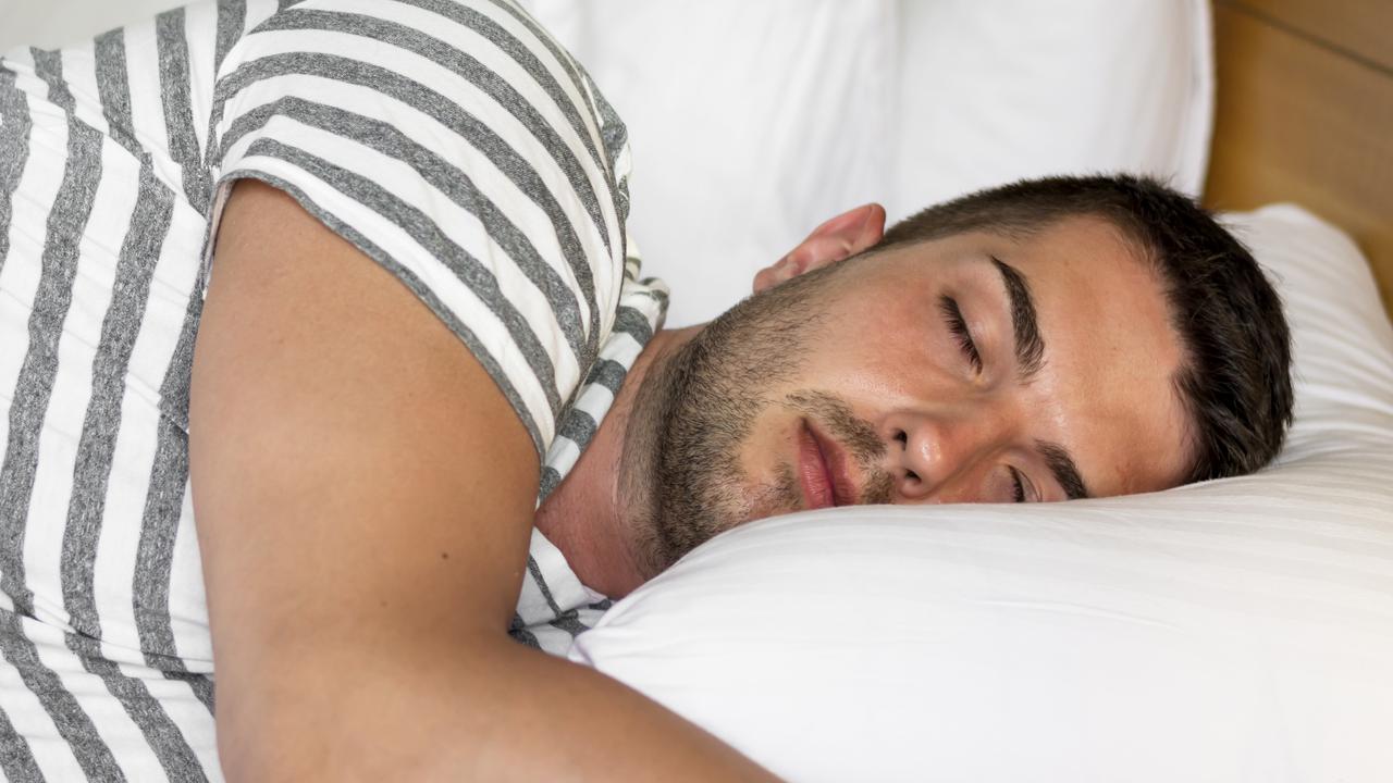 Ilustrasi laki-laki tidur, bermimpi