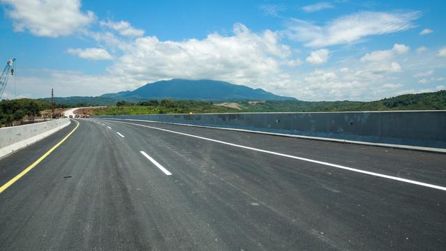 Jalur Sumedang - Jalan Tol Cileunyi - Sumedang - Dawuan (Cisumdawu) Seksi 4 - Seksi 6 (Cimalaka - Dawuan) sepanjang 29,3 km sudah siap difungsionalkan untuk arus mudik Lebaran 2023 (Biro Komunikasi Publik Kementerian PUPR)