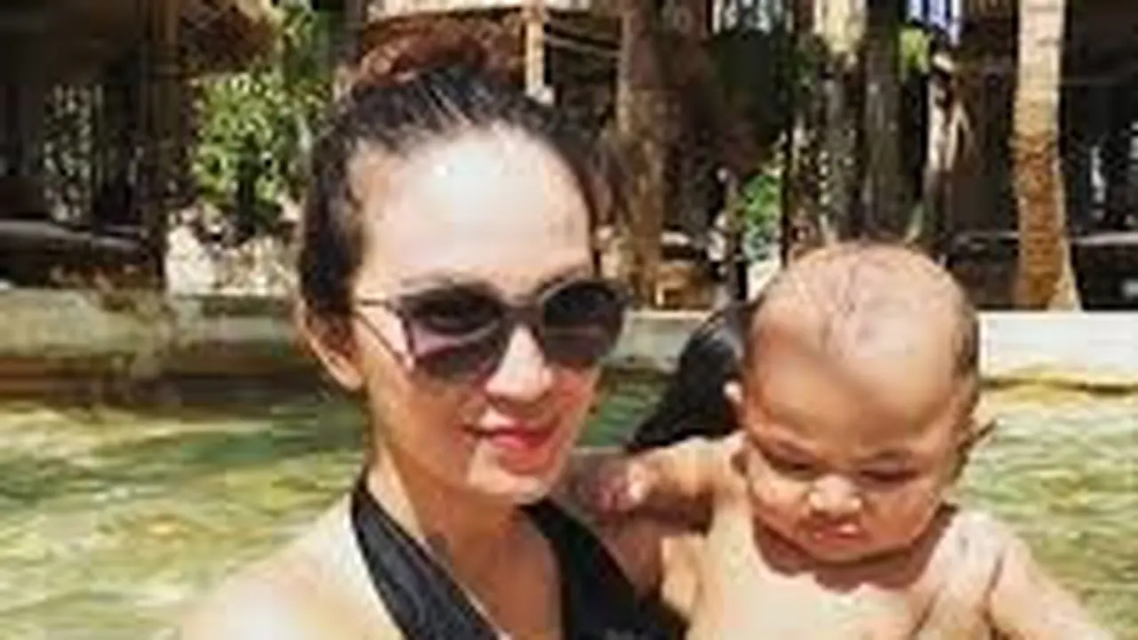 Potret Nuramalina Bersama Anaknya, sumber: @amalinalina