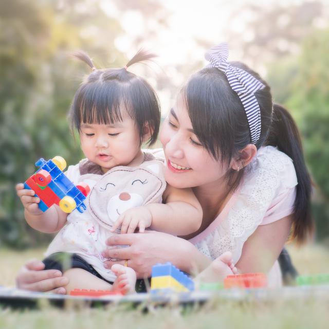 Tahap Perkembangan Motorik Anak Usia 0 12 Bulan Parenting Fimela Com
