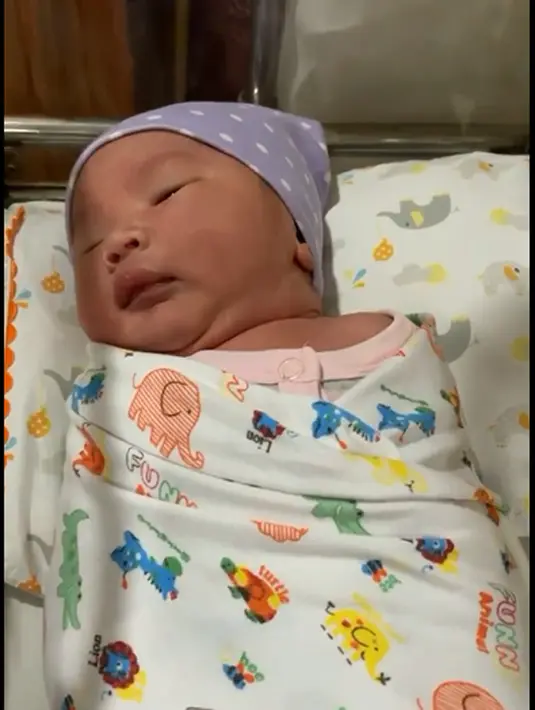 Wendy Cagur dikaruniai anak ketiga (Instagram/wendicagur)