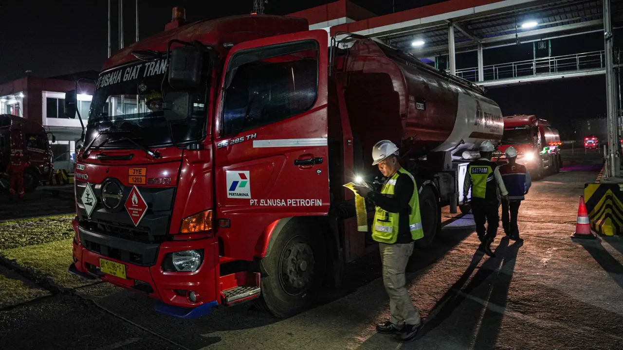 Pertamina Patra Niaga Regional Sumatra Bagian Utara melakukan distribusi BBM