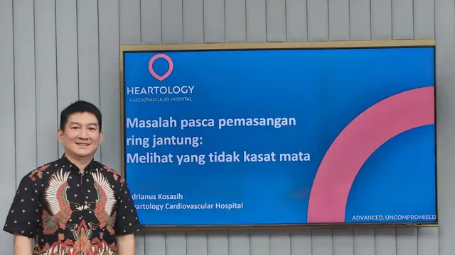 Dokter spesialis jantung dan pembuluh darah konsultan Adrianus Kosasih dari Heartology Hospital Jakarta menjelaskan tentang sumbatan ulang usai pasang ring jantung.