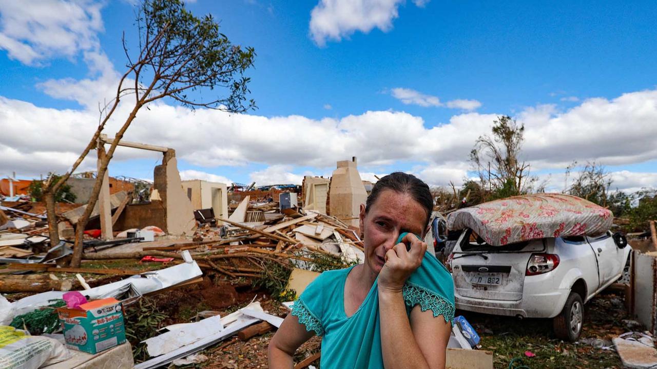 FOTO: Tornado Dahsyat Hantam Brasil Selatan, Enam Tewas dan Ratusan Luka-Luka
